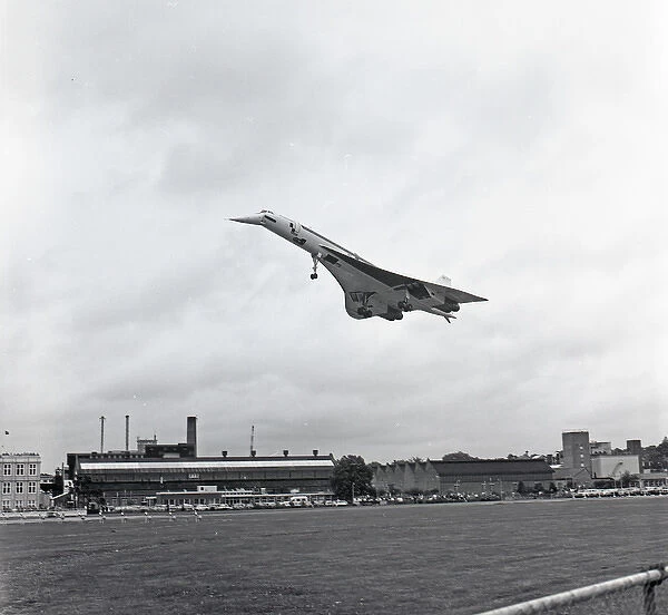 Aerospatiale-BAC Concorde G-AXDN Farnborough 1974