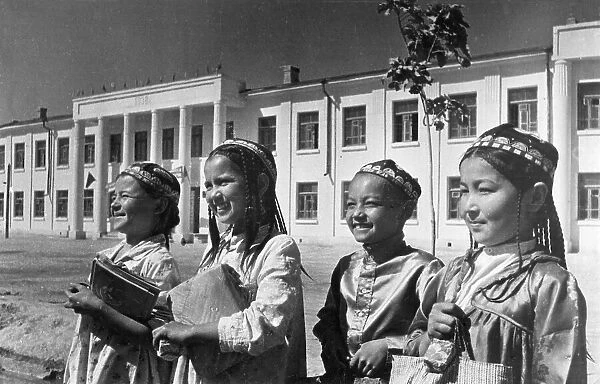 Girls at Uzbek middle school