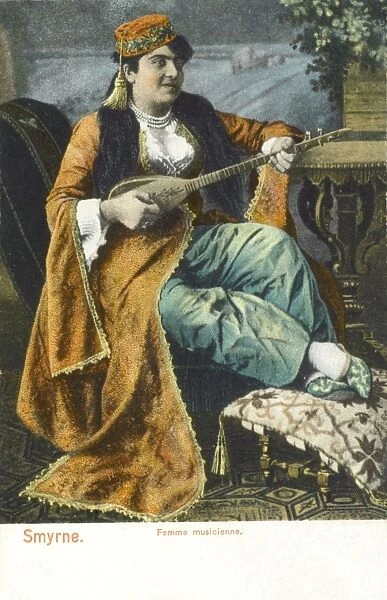 Lady Setar player from Izmir, Turkey