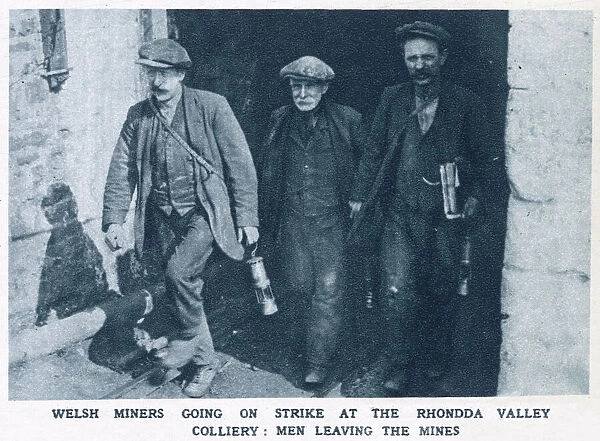 Welsh miners going on strike at the Rhondda valley colliery: Men leaving the mines