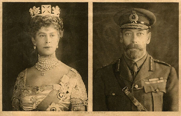 WW1 - Portrait postcard of King George V and Queen Mary