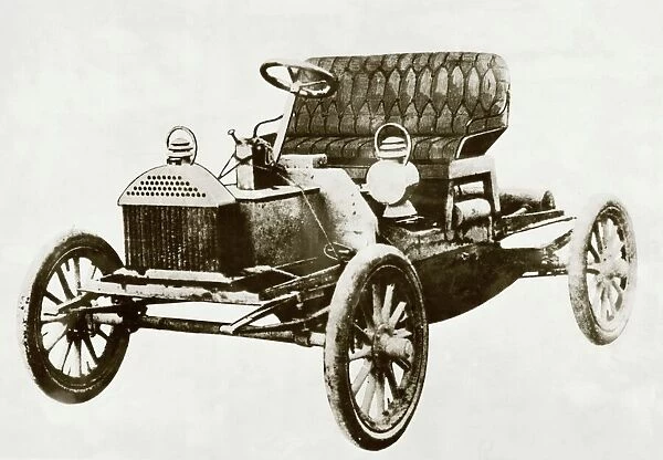 Early car, 1904 Buick