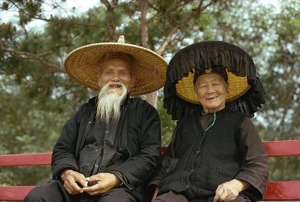 Elderly Hakka couple in traditional dress, Hong Kong, China, Asia