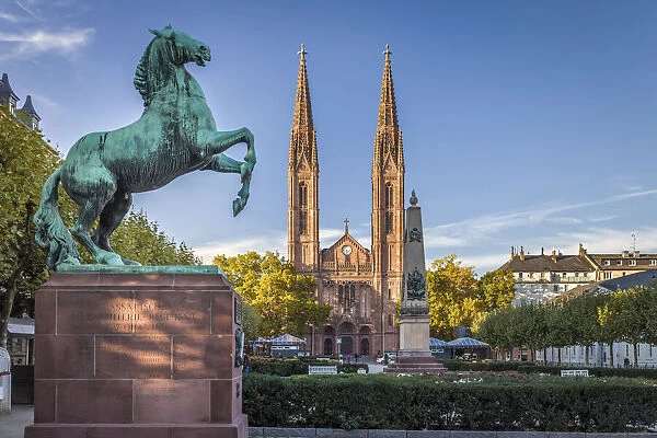Luisenplatz with Orange Monument and Luisenkirche, Wiesbaden, Hesse, Germany
