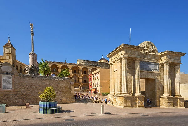 Puerta del Puente with Plaza del Triunfo, Cordoba, Andalusia, Spain