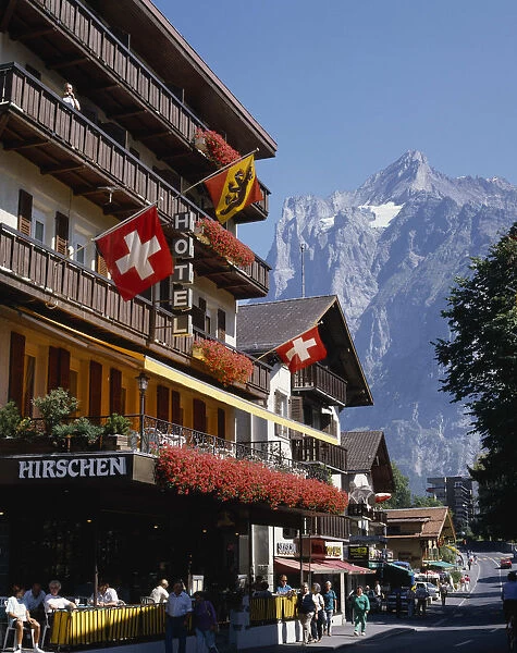 10024310. SWITZERLAND Bern Oberland Grindelwald Main street