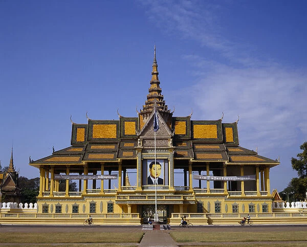 10034368. CAMBODIA Phnom Penh The Royal Palace