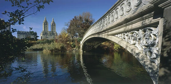 20019132. USA Manhattan Central Park Bow Bridge
