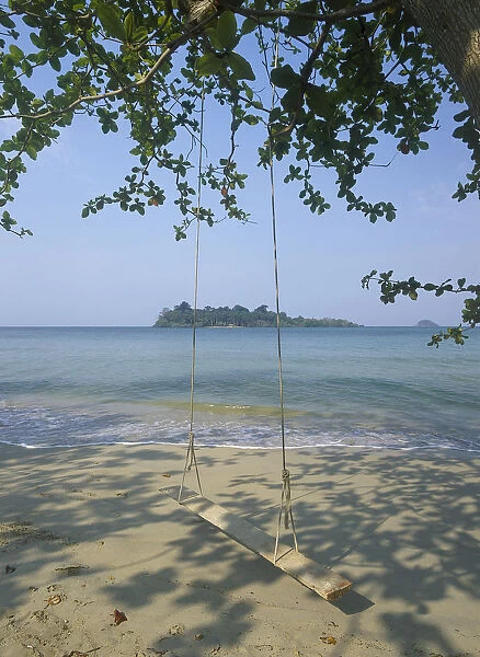 20020965. THAILAND Trat Province Koh Chang Kai Bae Beach view
