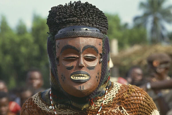 20043514. CONGO Festivals Masked dancer at Bapende Gungu Festival Zaire congo