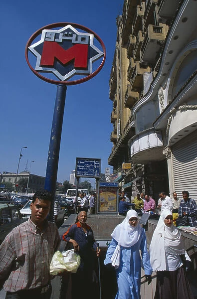 20044109. EGYPT Cairo Nasser metro station