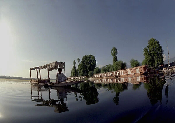 20046369. INDIA Kashmir Srinagar Nagin Lake