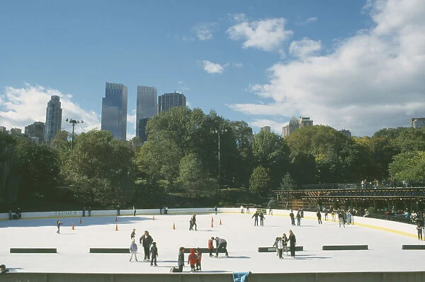 20055601. USA New York Manhattan Wollman ice rink in Central Park