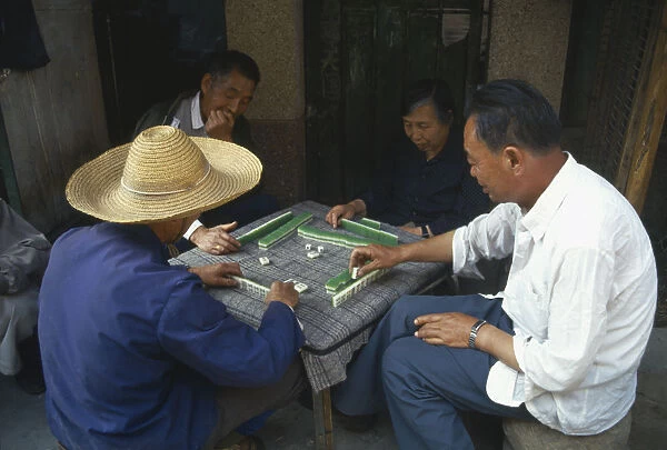20060955. CHINA Yunnan Province Kunming Playing game of majong