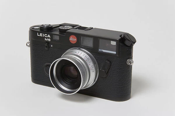 20070210. MEDIA Cameras Analogue Leica M6 rangefinder analogue film camera