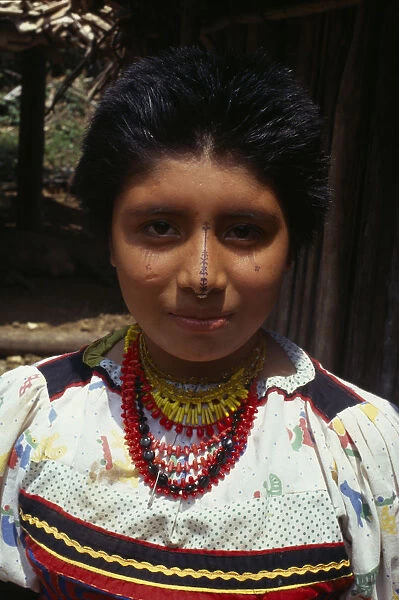 20087078. COLOMBIA Darien Kuna Indians Head and shoulders portrait of Kuna girl