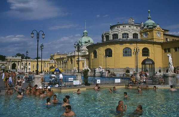 20088169. HUNGARY Budapest Szecheny Baths. People enjoying thermal water baths