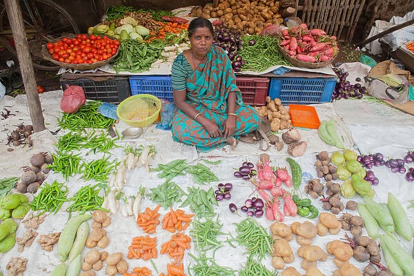Asia; Asian; Ethnic; Female; Food; Horizontal; India; Indian; Market; People; Tamil Nadu; Tanjore