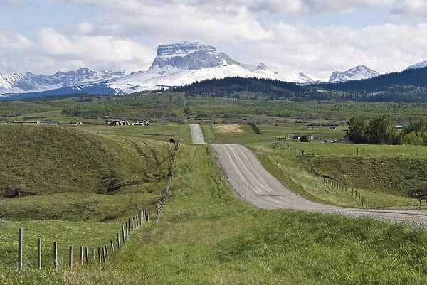 Canada, Alberta, Ranch land in the foothills of Chief Mountain and the Rockies