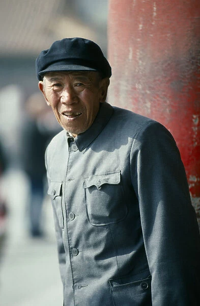 China, Hebei, Beijing, Old man in Mao suit