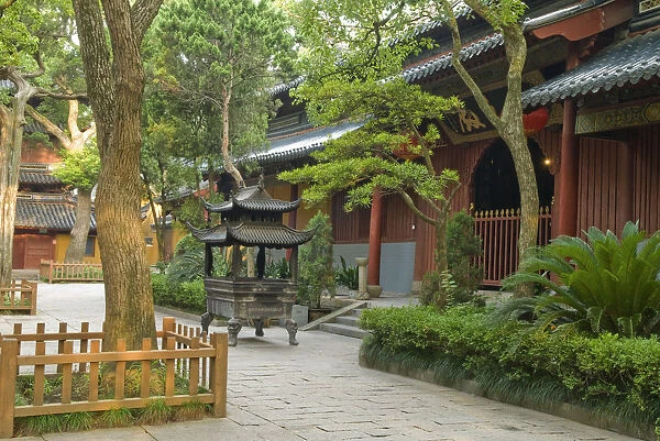 China, Zhejiang, Putuoshan Puji Temple outer courtyard While the temples origins go