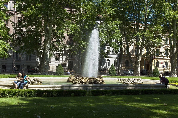 Croatia, Zagreb, Old town, Fountain in Park Zrinjevac
