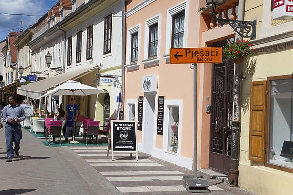 Croatia, Zagreb, Old Town, Tkalciceva Street bars and restaurants