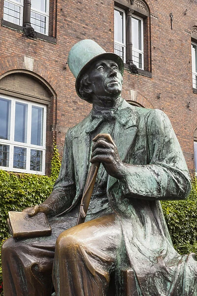 Denmark, Copenhagen, Hans Christian Andersen statue, near City Hall Square