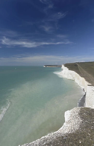 England, East Sussex, View along the Seven Sisters at Flagstaff point near Crowlink