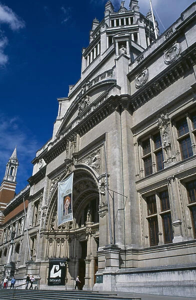 ENGLAND London Kensington Victoria and Albert Museum. Exterior view of main entrance