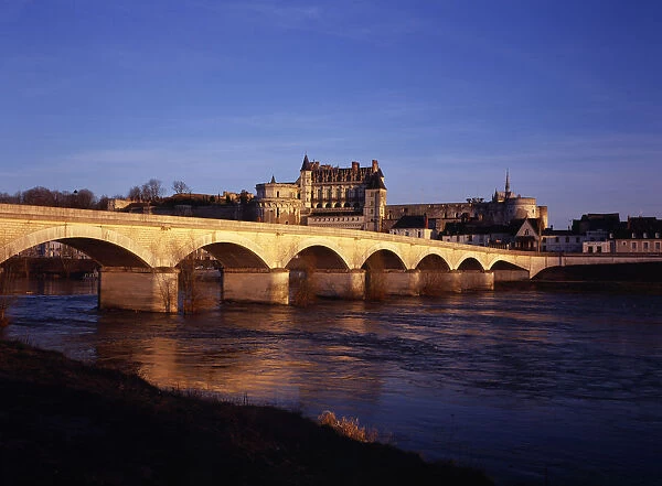 FRANCE, Indre et Loire, Amboise Chateau at Amboise and bridge seen from the flowing