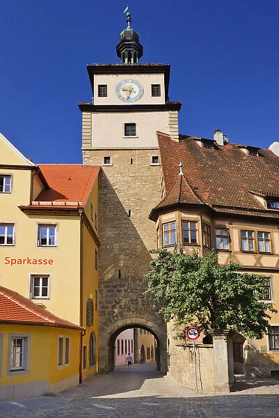 Germany, Bavaria, Rothenburg ob der Tauber, Weisserturm or White Tower, View from north side