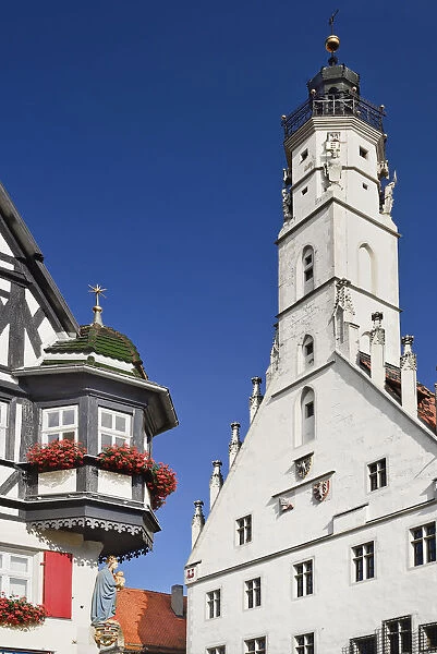 Germany, Bavaria, Rothenburg ob der Tauber, Marktplatz and Rathaus Tower