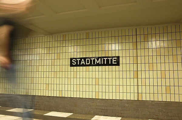 Germany, Berlin, Mitte, Stadmitte underground station platform