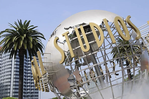 Globe fountain Universal Studios