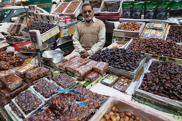India, New Delhi, Date vendor in the spice market in the old city of Delhi