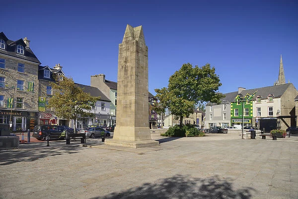 Ireland, County Donegal, Donegal Town, The Diamond with Obelisk which commemorates four monks called the Four Masters who compiled and wrote the Annals of the Four Masters between 1632 and 1636