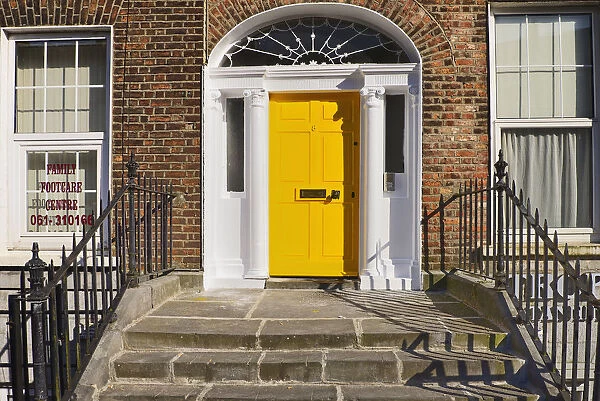 Ireland, County Limerick, Limerick City, Georgian Limerick, Colourful doorway