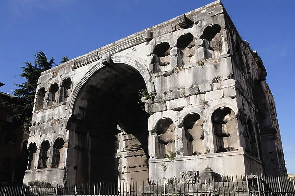 Italy, Lazio, Rome, Aventine Hill, Arch of Janus