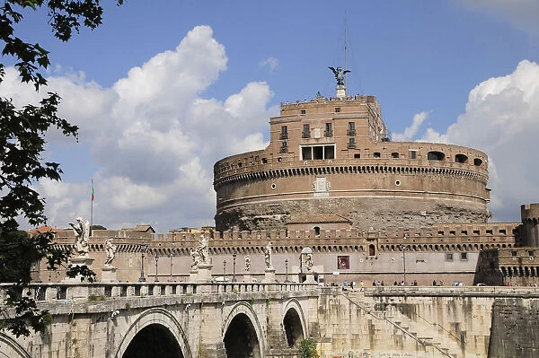 Italy, Lazio, Rome, Castel Sant Angelo with Ponte Sant Angelo