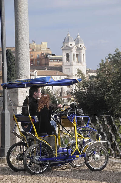 Italy, Lazio, Rome, Centro Storico, Pincio Gardens, cyclists taking in the view