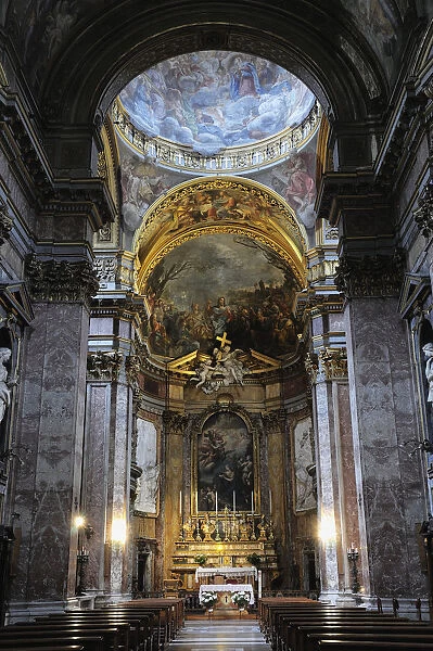 Italy, Lazio, Rome, Centro Storico, church of La Maddalena, interior nave