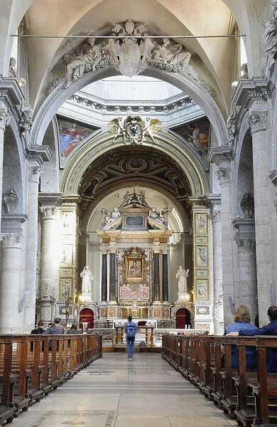 Italy, Lazio, Rome, Northern Rome, Piazza del Popolo, church of Santa Maria del Popolo interior