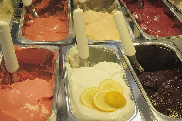 Italy, Lazio, Rome, Organic gelati by Origini Gelateria near Pantheon