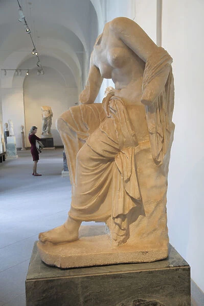 Italy, Lazio, Rome, The Palatine, Palatine Museum, statue Muse Tipo Dresda, Roman copy of Greek statue