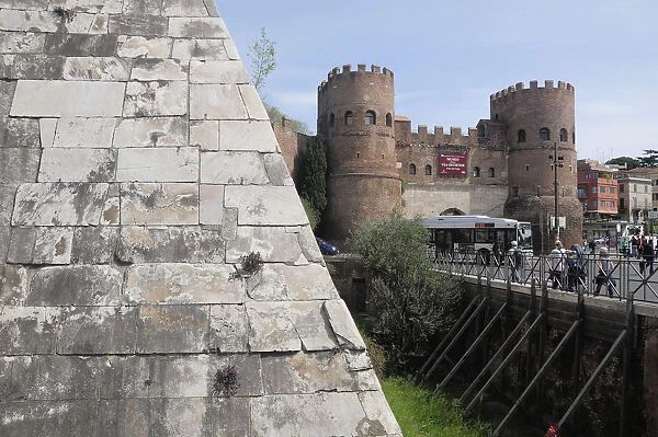Italy, Lazio, Rome, Testaccio, Piramide de Caius Cestius with Porta de San Paolo