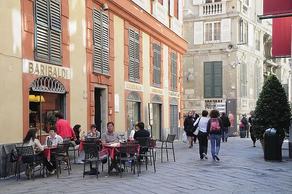 Italy, Liguria, Genoa, cafes on Via Garibaldi