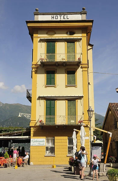Italy, Lombardy, Lake Como, Varenna, waterfront hotel