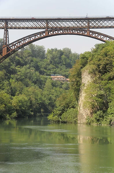 Italy, Lombardy, Valle Adda, iron bridge at Paderno d'Adda