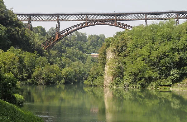 Italy, Lombardy, Valle Adda, iron bridge at Paderno d'Adda